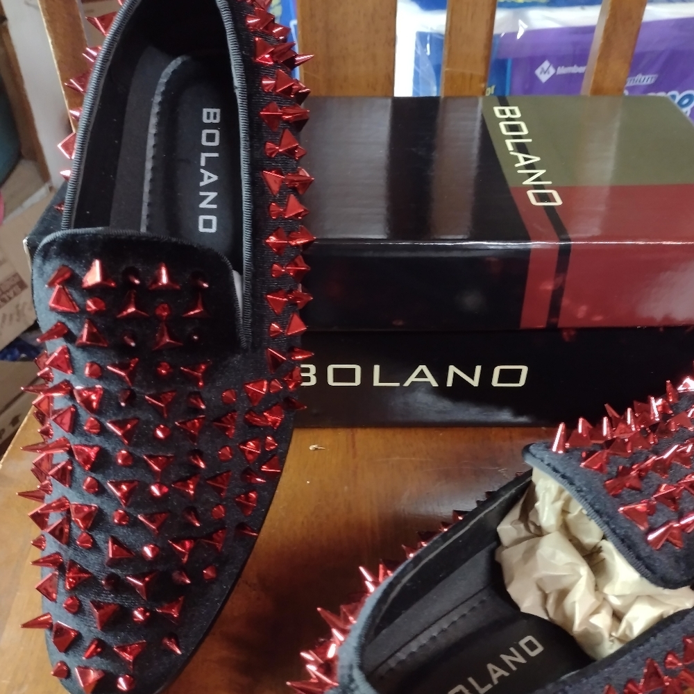 Men's dress shoes